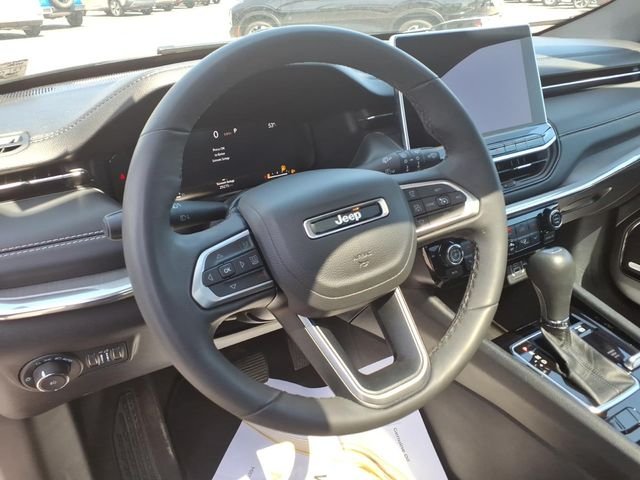 Used 2023 Silver Jeep Limited image 11