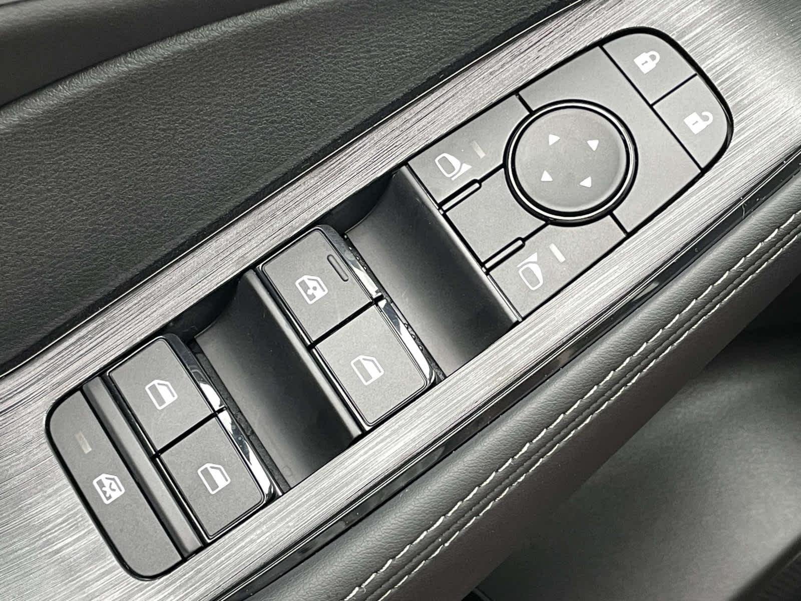 New 2026 Obsidian Green Nissan Platinum image 30