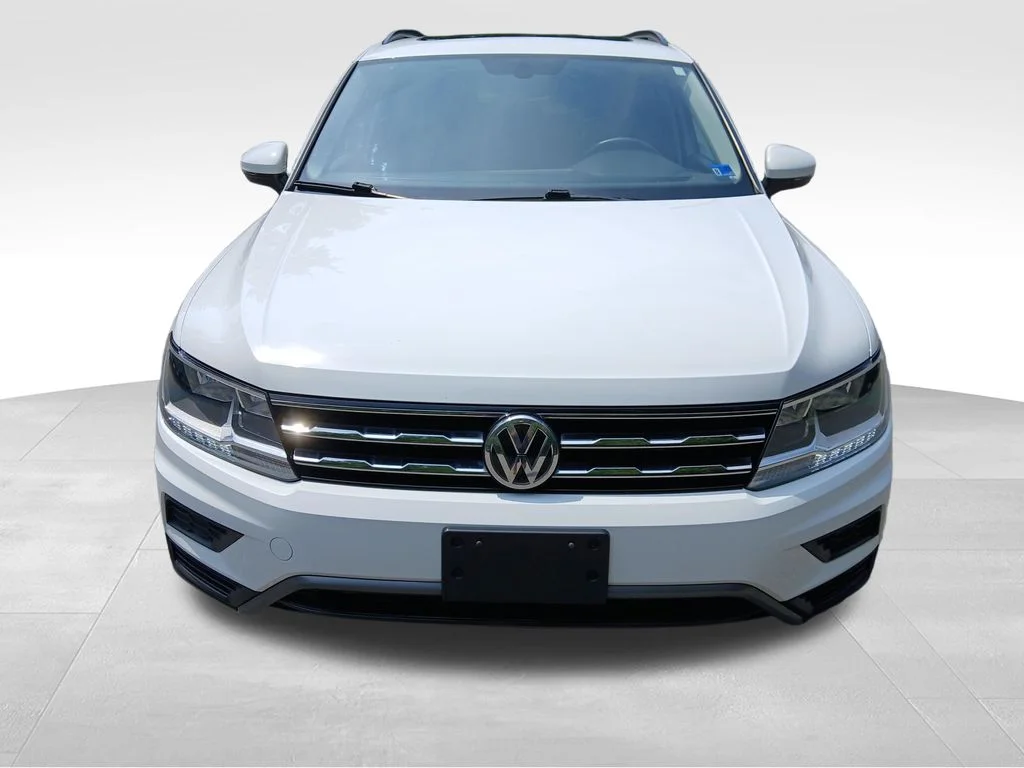 Used 2021 White Volkswagen  image 25