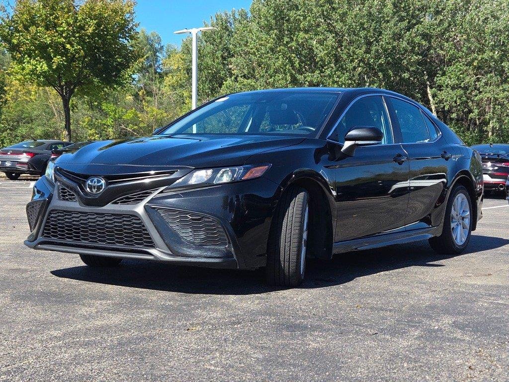 Used 2024 Midnight Black Metallic Toyota SE image 3