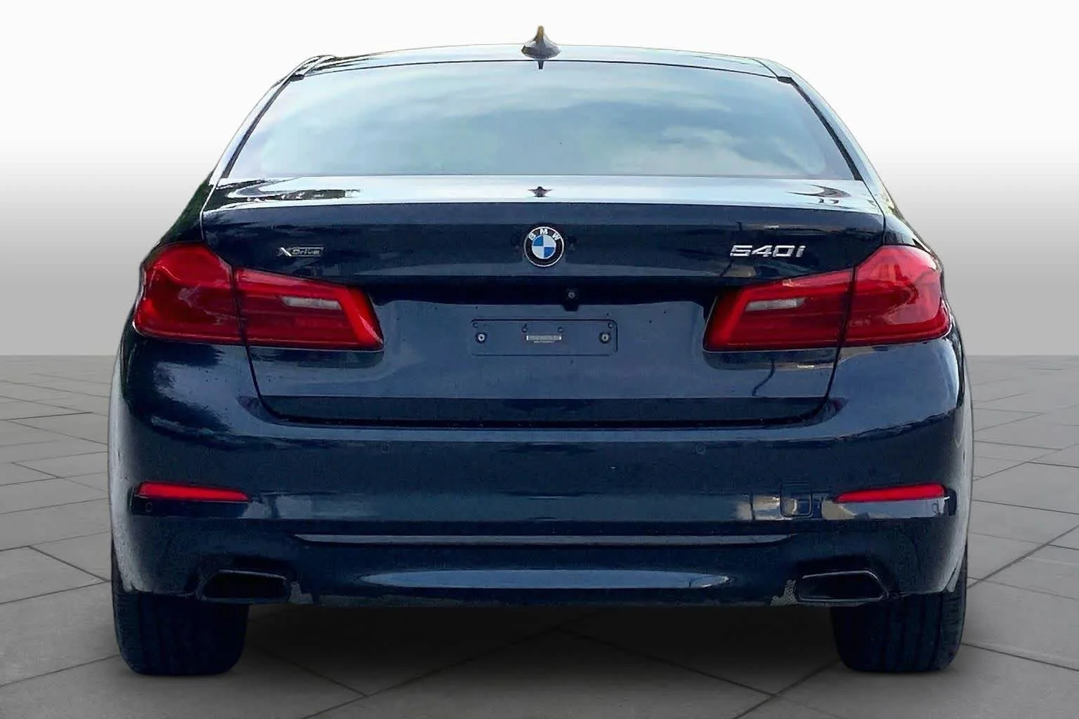 Used 2017 Bluestone Metallic BMW 540i xDrive image 5