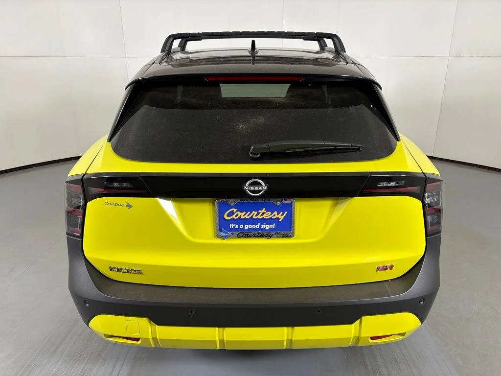 New 2026 Yuzu Yellow Metallic / Super Black Two-tone Nissan SR image 7