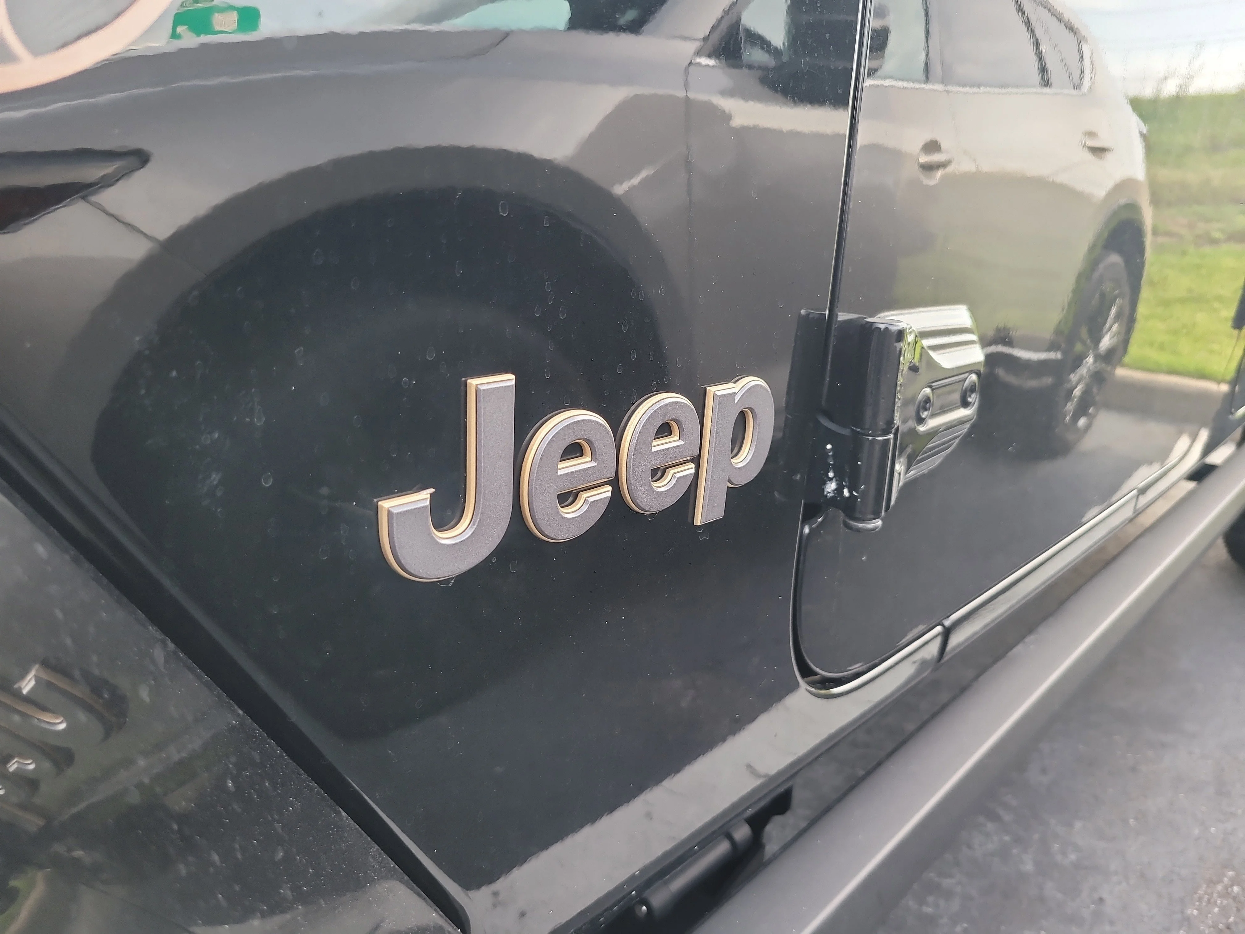 Used 2021 Black Clearcoat Jeep High Altitude image 9