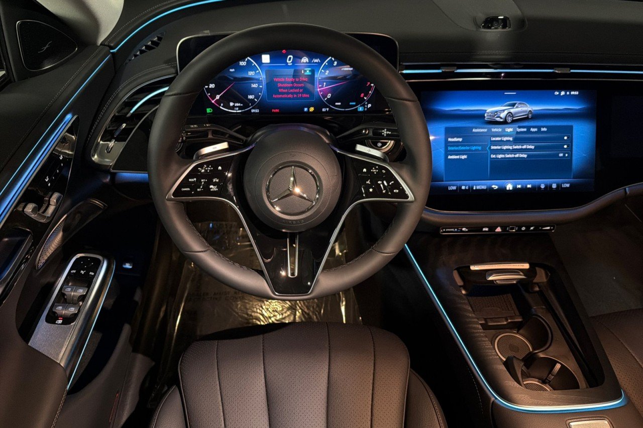 New 2027 MANUFAKTUR Alpine Grey Mercedes-Benz E 450 4MATIC® Sedan image 13