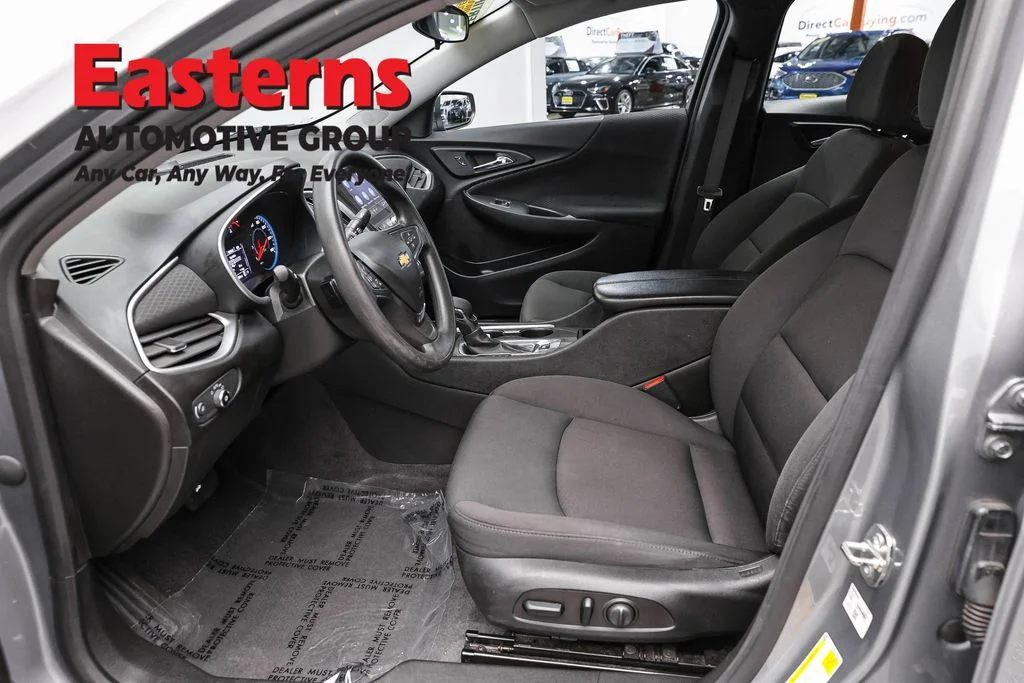 Used 2023 Gray Chevrolet LT image 14
