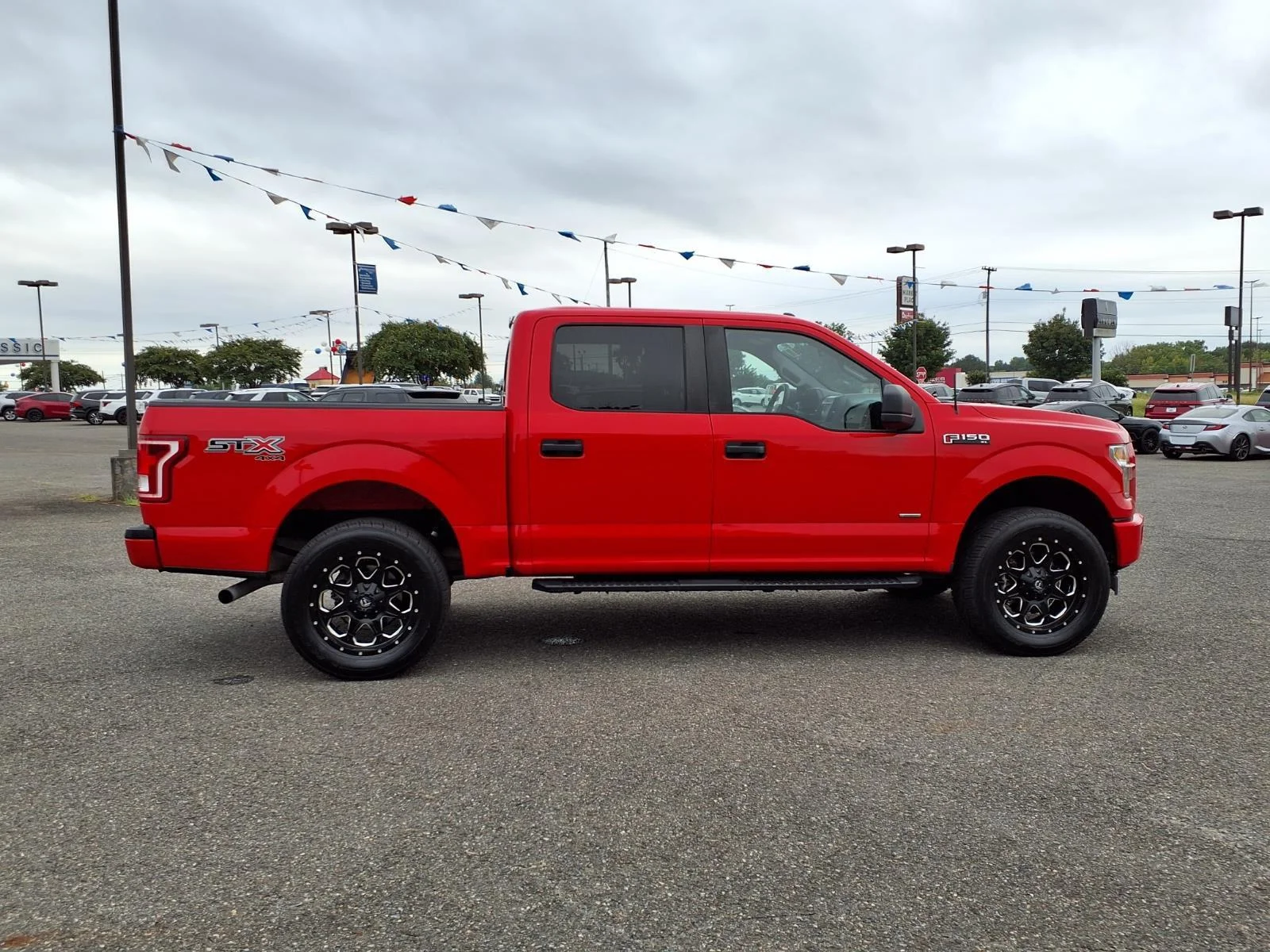 Used 2017 Race Red Ford XL image 12