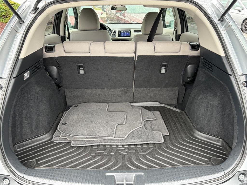 Used 2018 Lunar Silver Metallic Honda EX image 22