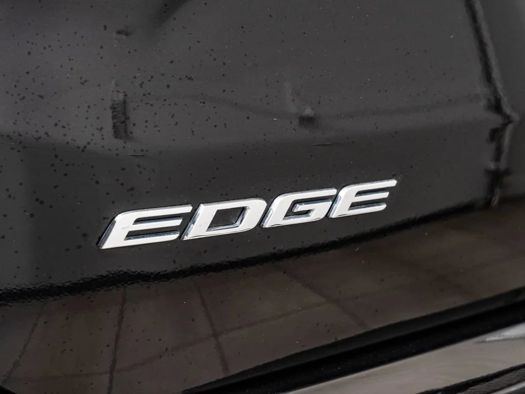 Used 2019 Agate Black Metallic Ford Titanium image 18