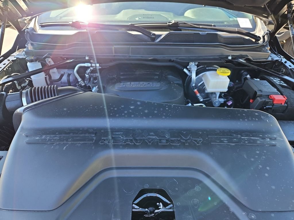 New 2026 Diamond Black Crystal Pearl-Coat Exterior Paint RAM  image 31
