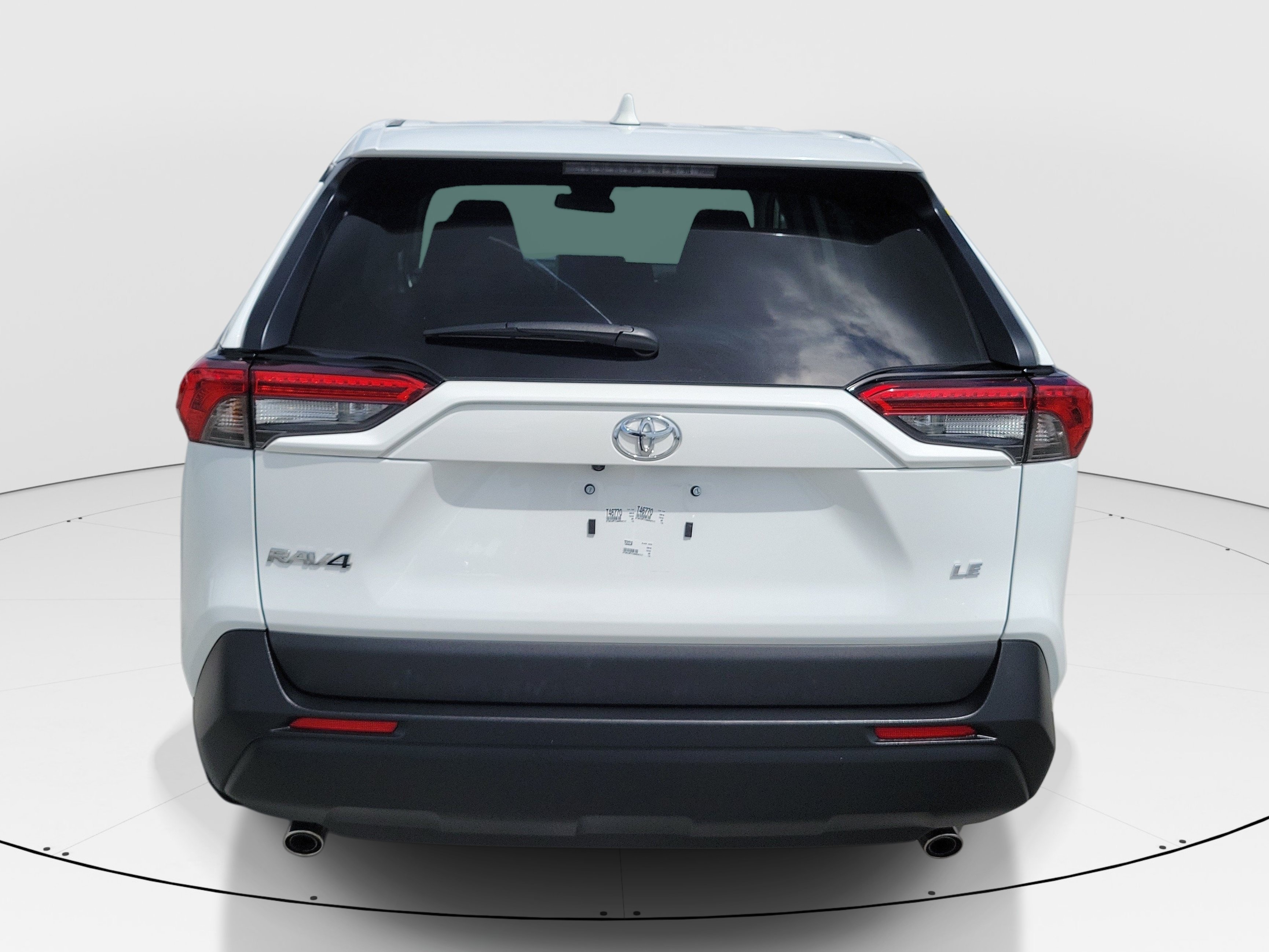 Used 2025 Ice Toyota LE image 5