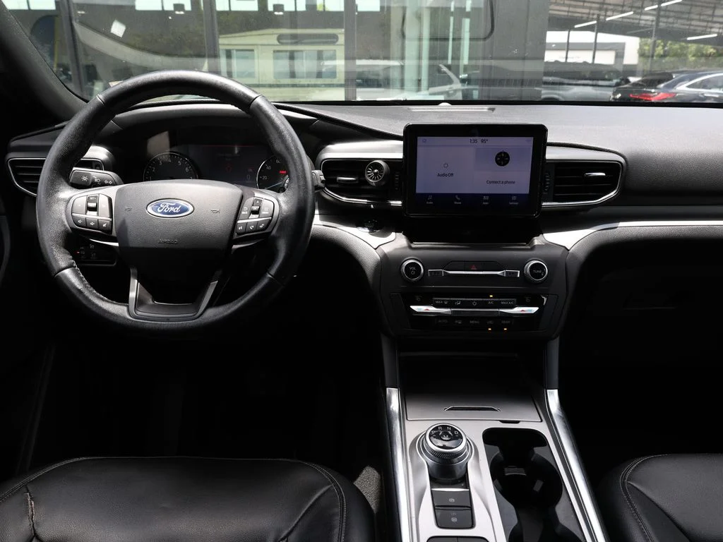 Used 2020 White Ford XLT image 23