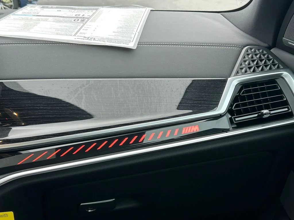 2026 BMW X5 M60i - Photo 26