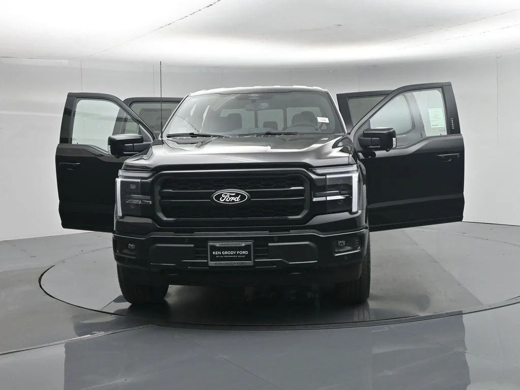 New 2026 Agate Black Metallic Ford Lariat image 33