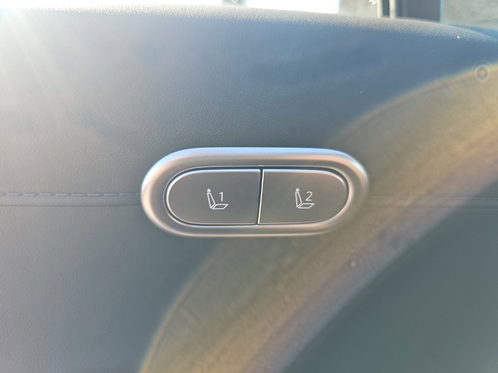 New 2027 Green Hyundai SEL Premium 7P image 11