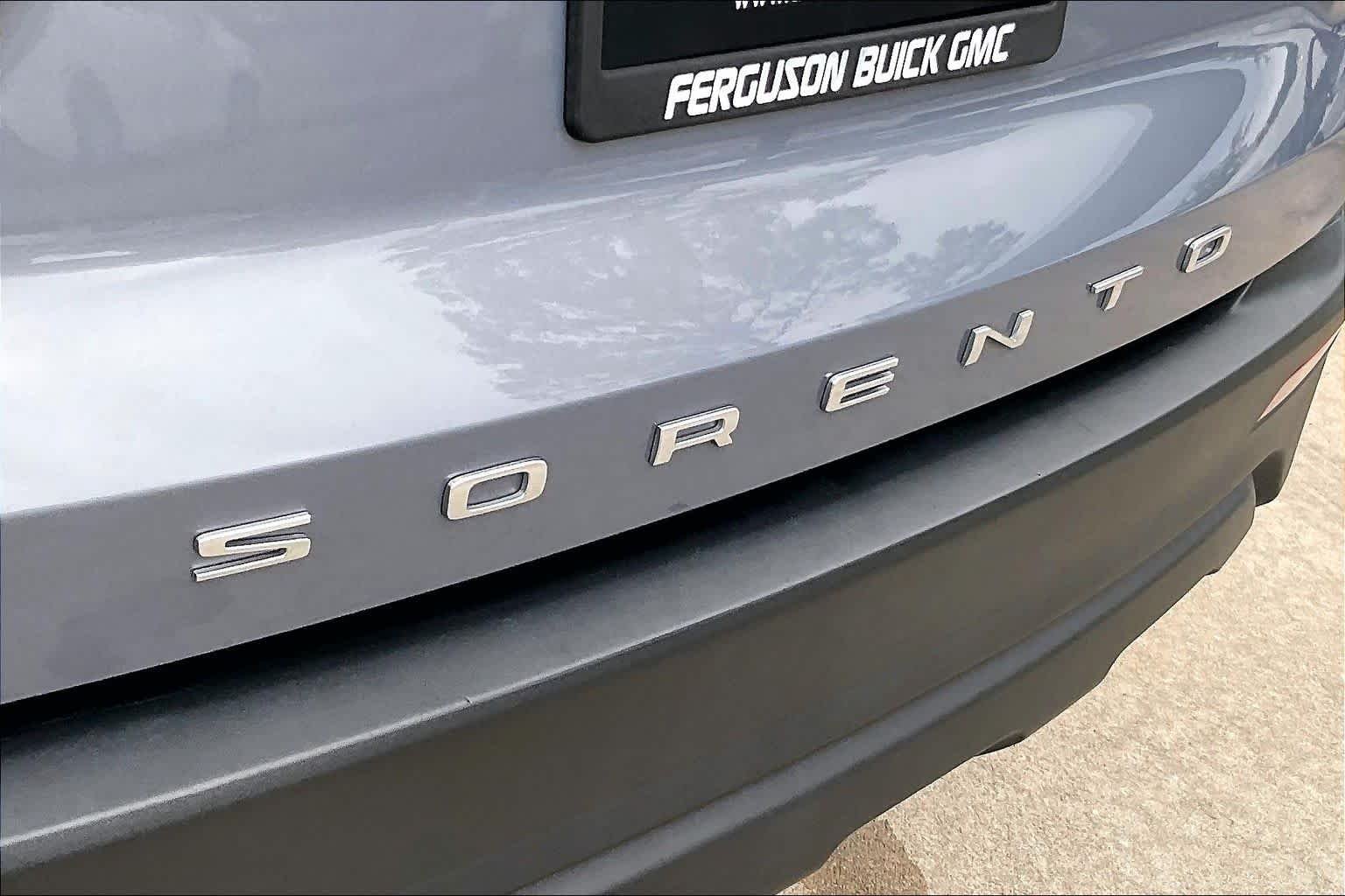 Used 2021 Everlasting Silver Kia LX image 10