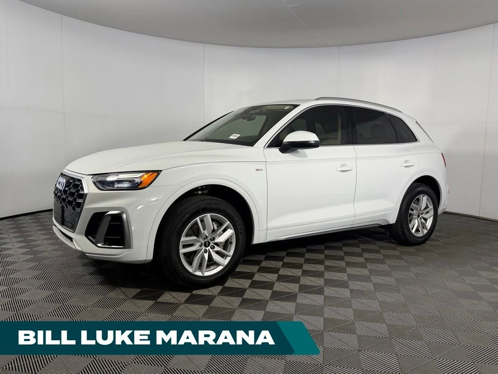 2023 Audi Q5 45 Premium's photo