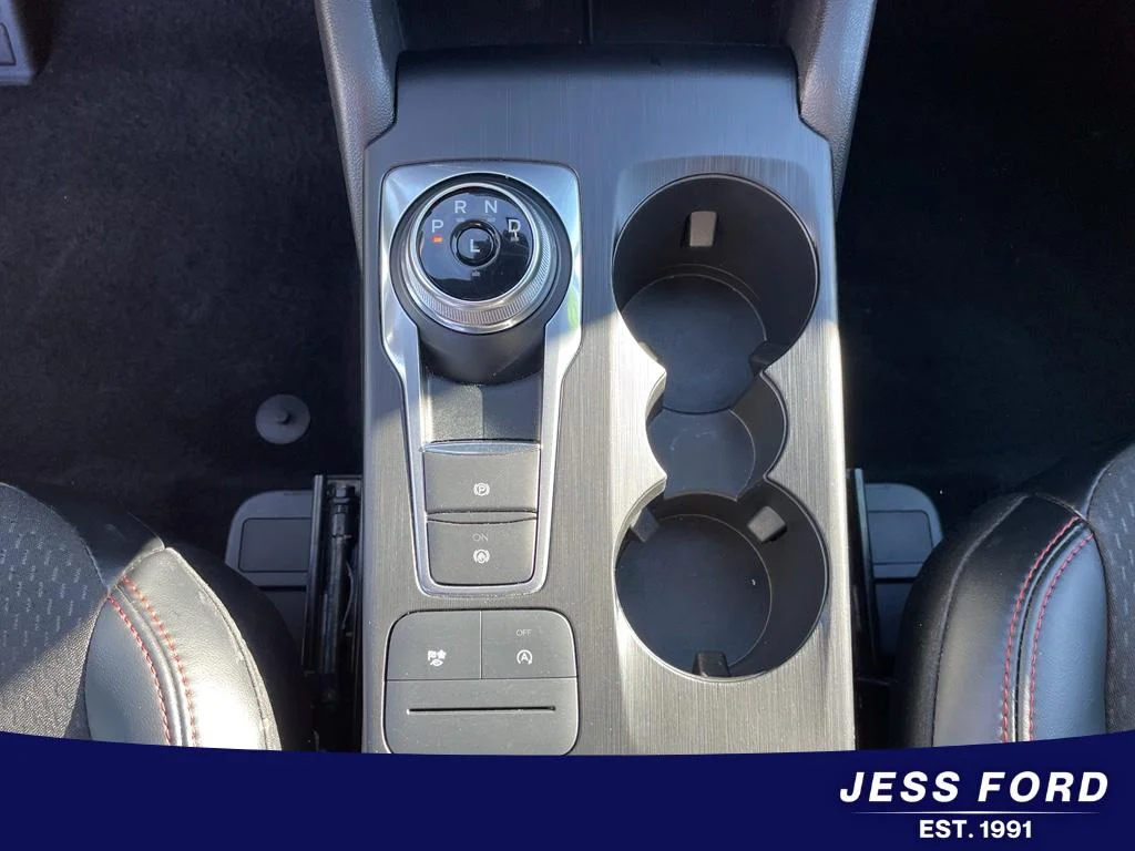 2025 Ford Escape ST-Line - Photo 16