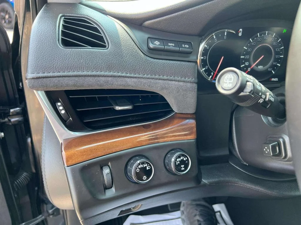 Used 2019 BLACK RAVEN Cadillac Premium Luxury image 15