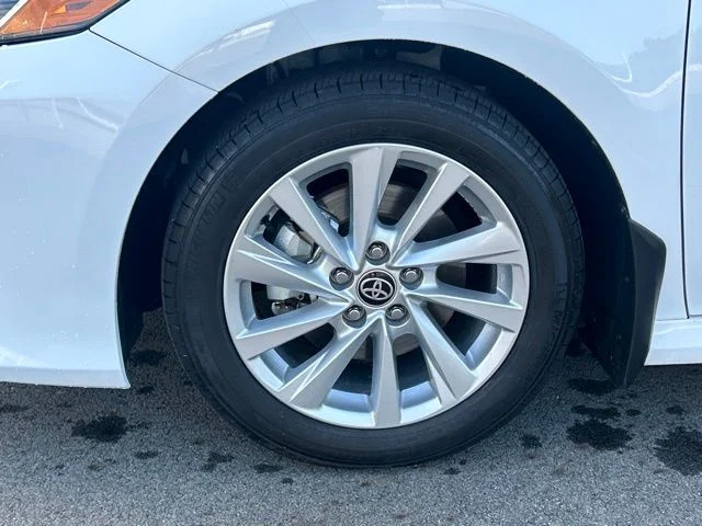Used 2023 White Toyota LE image 11