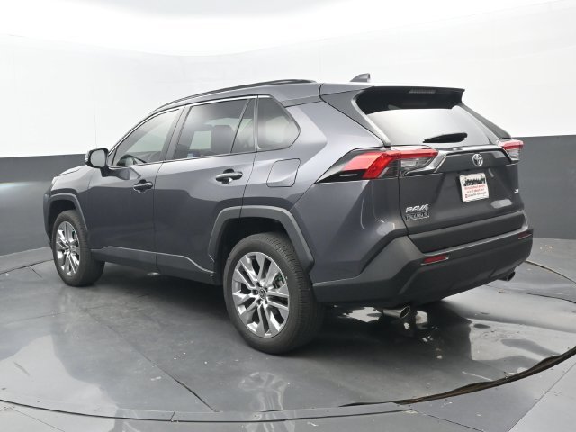 Used 2024 Magnetic Gray Metallic Toyota XLE Premium image 3