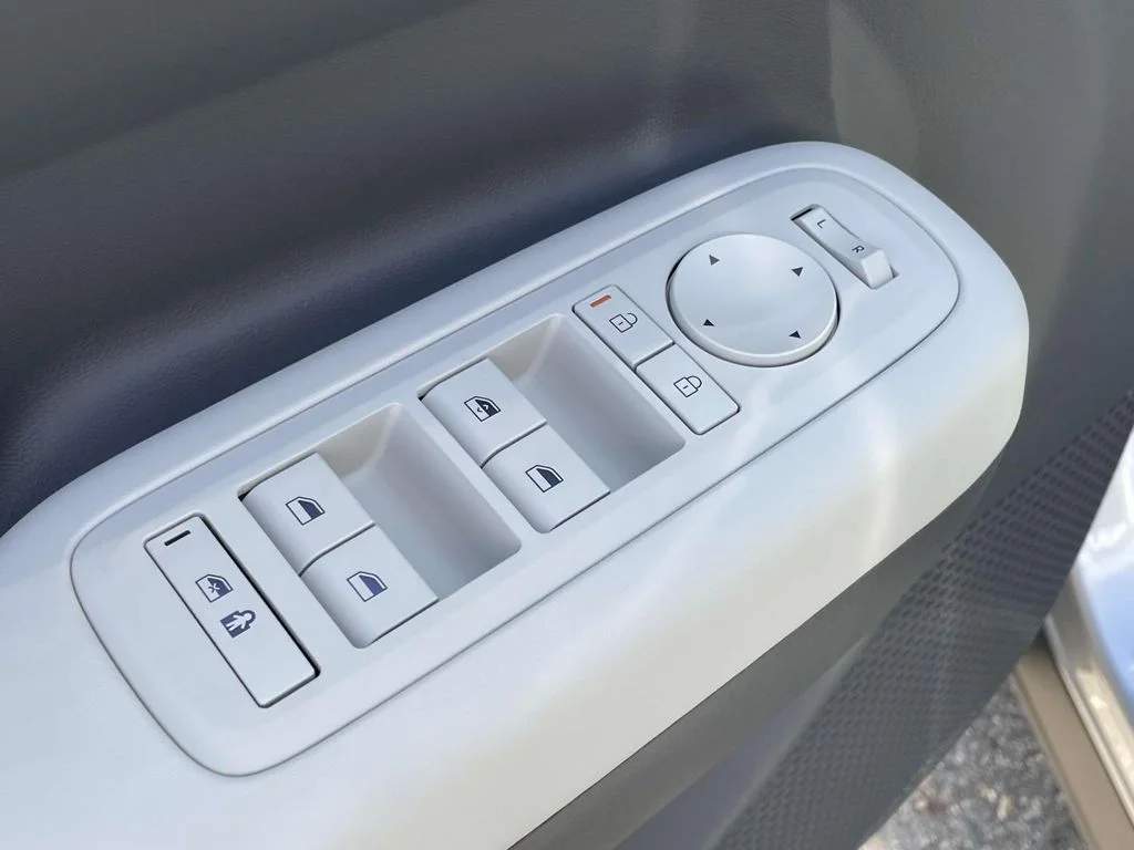 New 2026 Silver Hyundai SE image 16