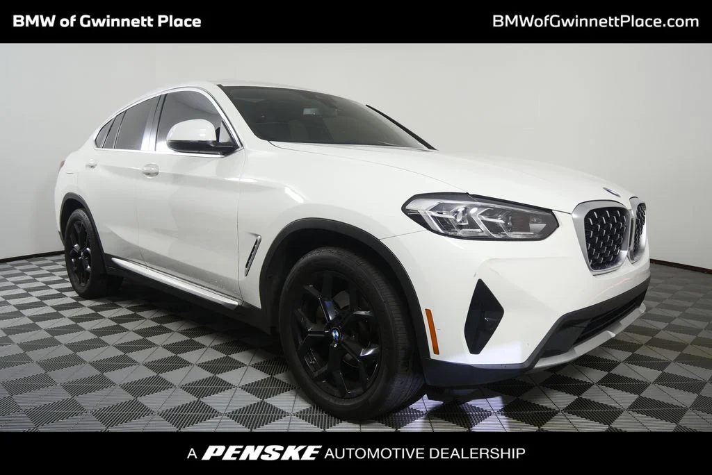 2022 BMW X4 xDrive30i's photo
