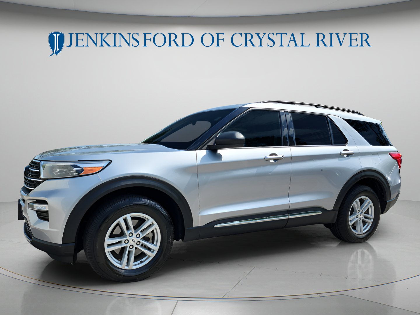 Used 2023 Iconic Silver Metallic Ford XLT image 11