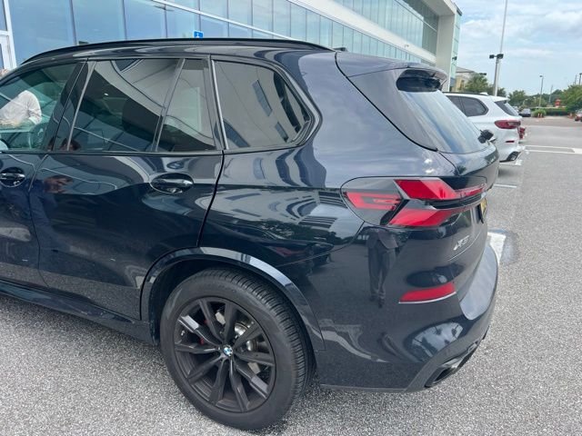 Certified Used 2025 Carbon Black Metallic BMW xDrive40i image 4