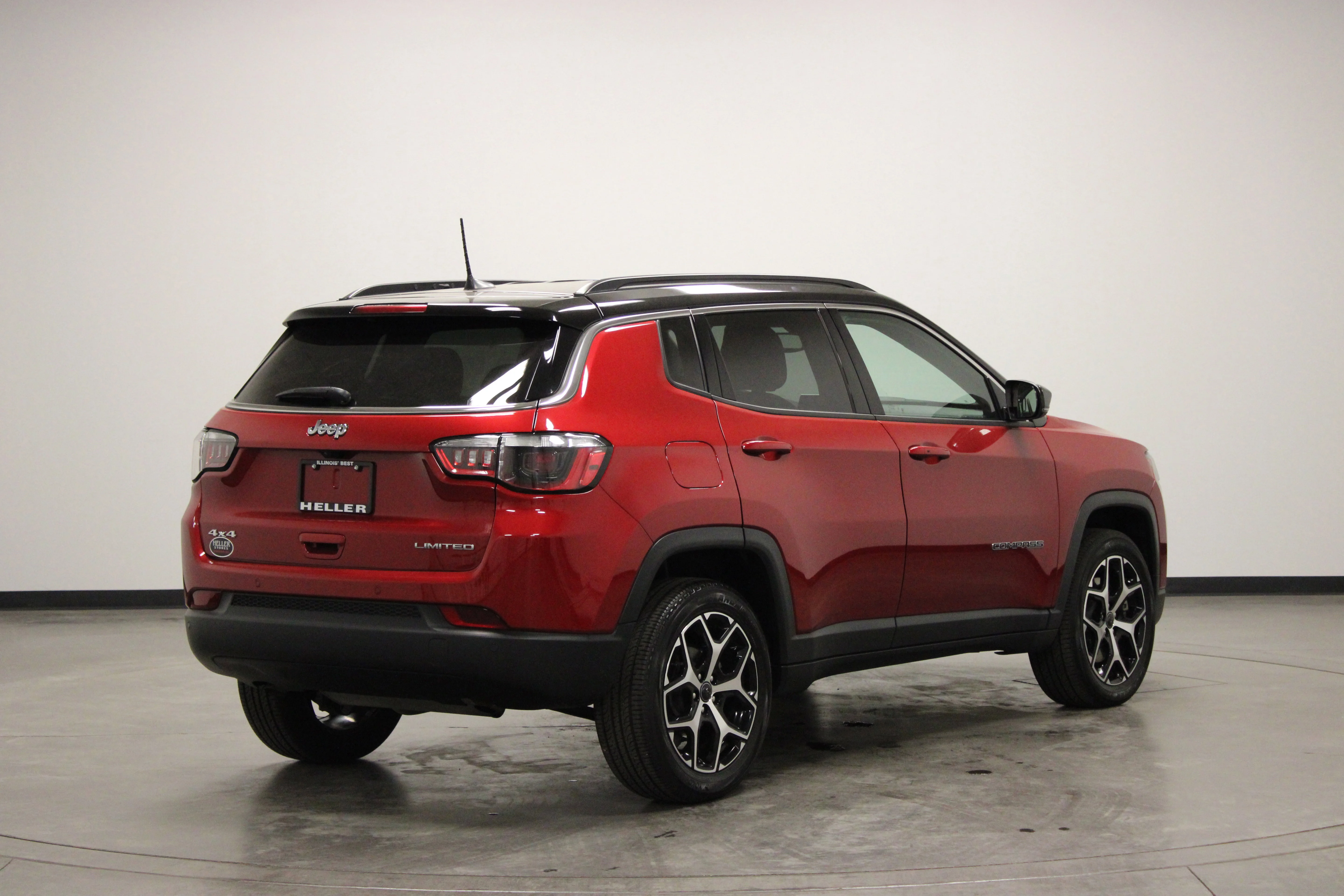 Used 2025 Red Hot Pearlcoat Jeep Limited image 8