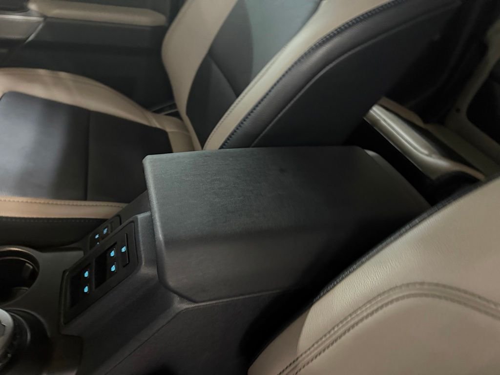 Used 2023 Gray Ford Wildtrak image 27