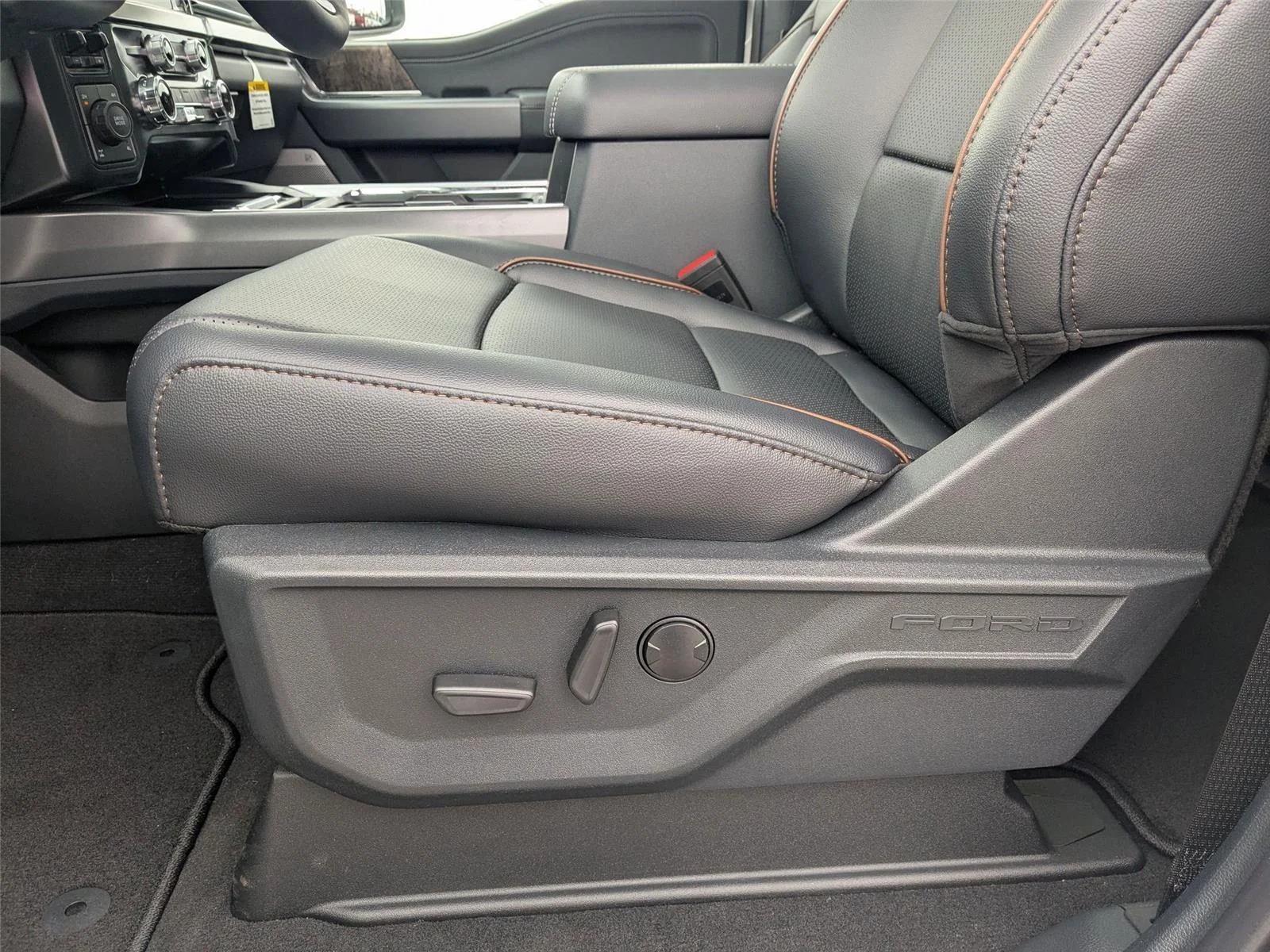 2025 Ford F-350 Super Duty Lariat - Photo 15