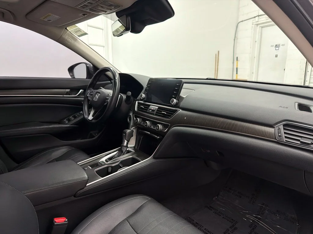 Used 2018 Gray Honda Touring image 32