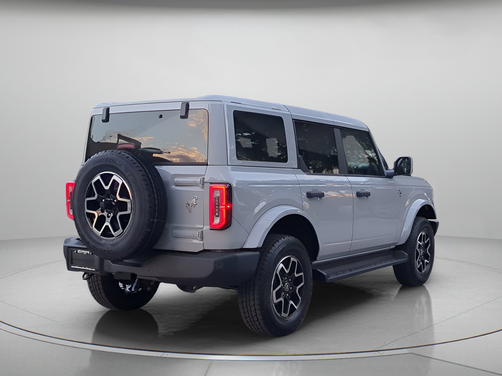New 2026 Avalanche Gray Ford Outer Banks® image 37