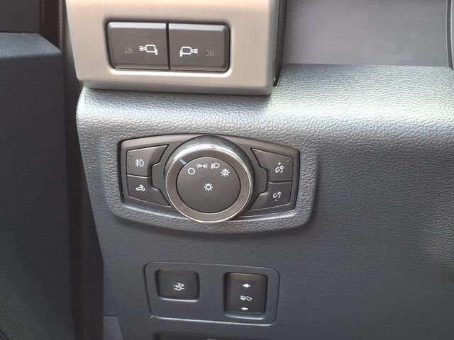 Used 2022 Black Ford Lariat image 19