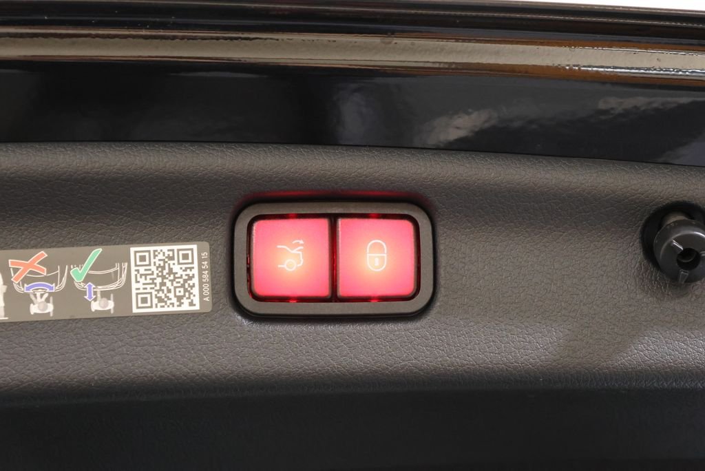 Used 2026 Obsidian Black Metallic Mercedes-Benz C 300 image 56