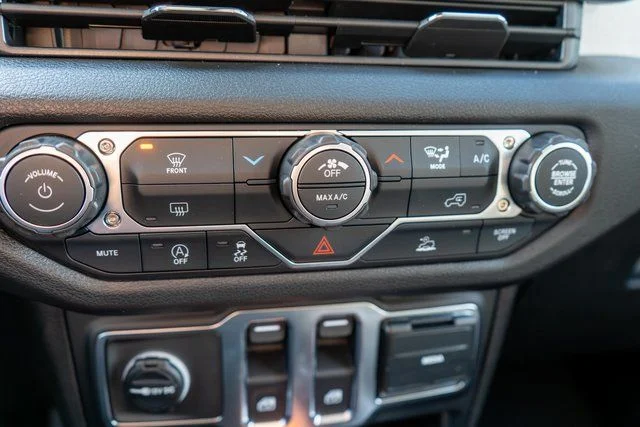 New 2026 Reign Exterior Paint Jeep Sport S image 18