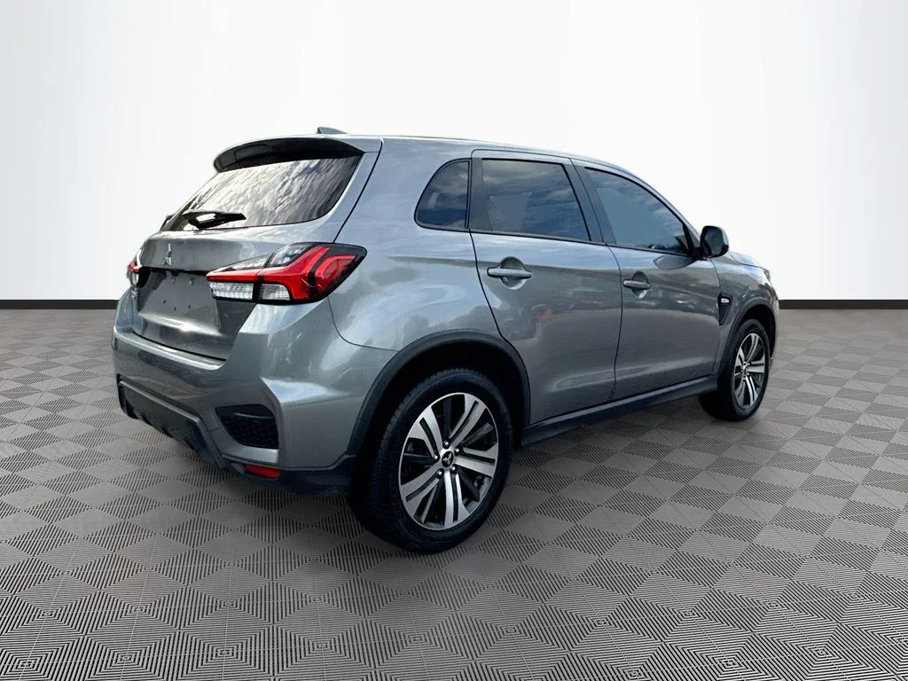 Used 2021  Mitsubishi 2.0 LE image 6