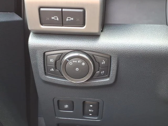Used 2022 Black Ford Lariat image 19