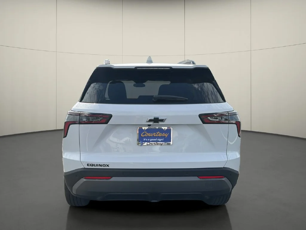 New 2027 Summit White Chevrolet LT image 6
