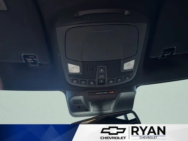 Used 2023 White Ford Limited image 25