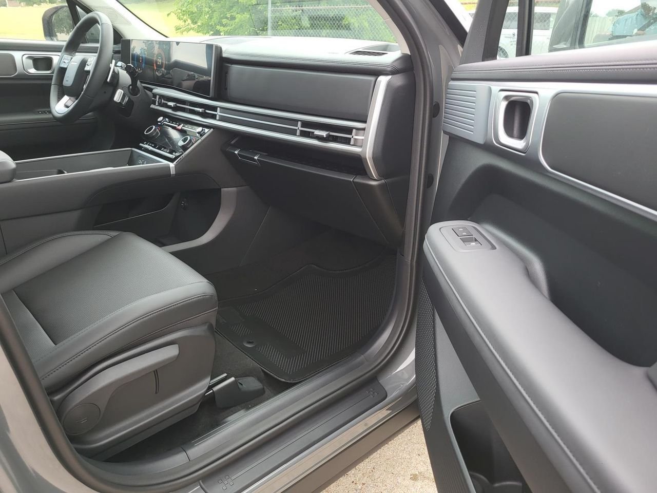 New 2026 Hampton Gray Hyundai SEL FWD image 8