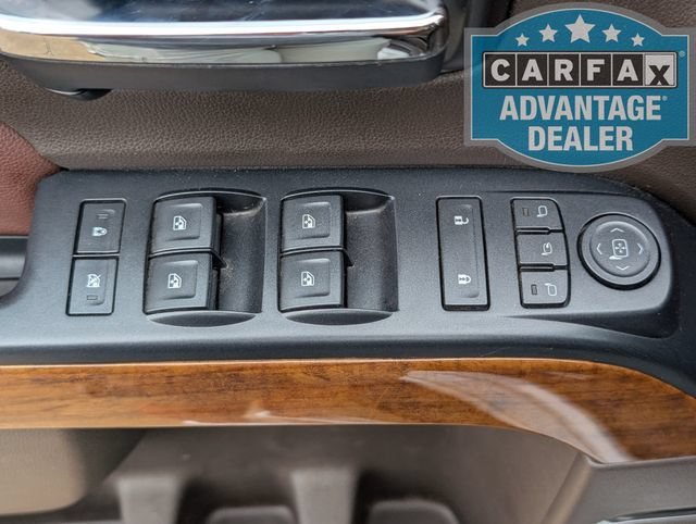 Used 2018 IRIDESCENT PEARL TRICOAT Chevrolet High Country image 19