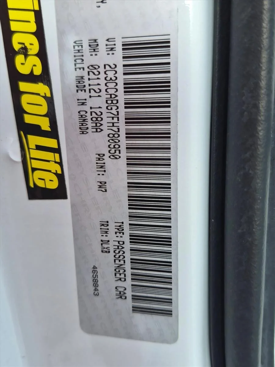 Used 2015 White Chrysler 300S image 24