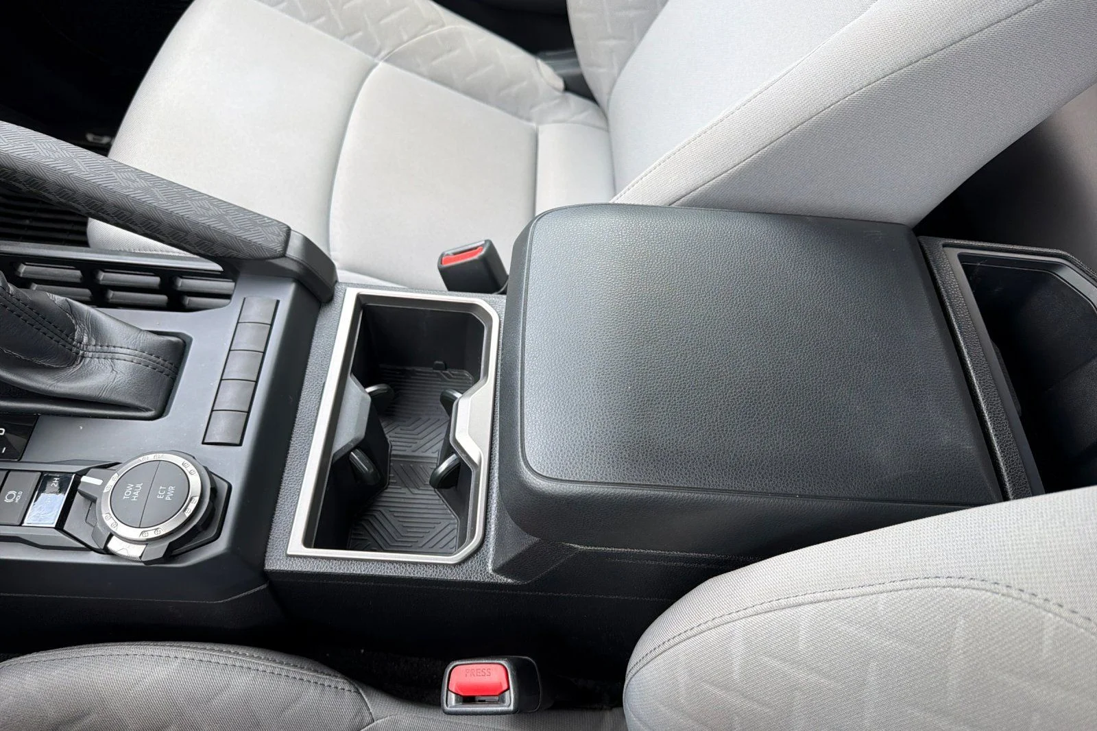 Used 2024  Toyota SR5 image 25