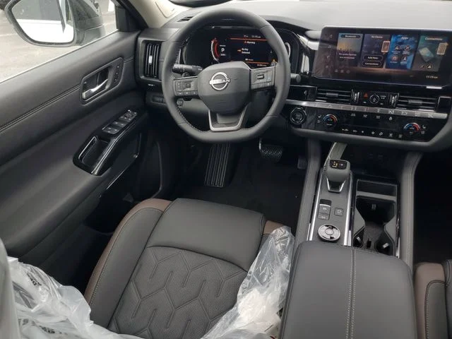 New 2026 Everest White Pearl TriCoat Nissan Platinum image 8