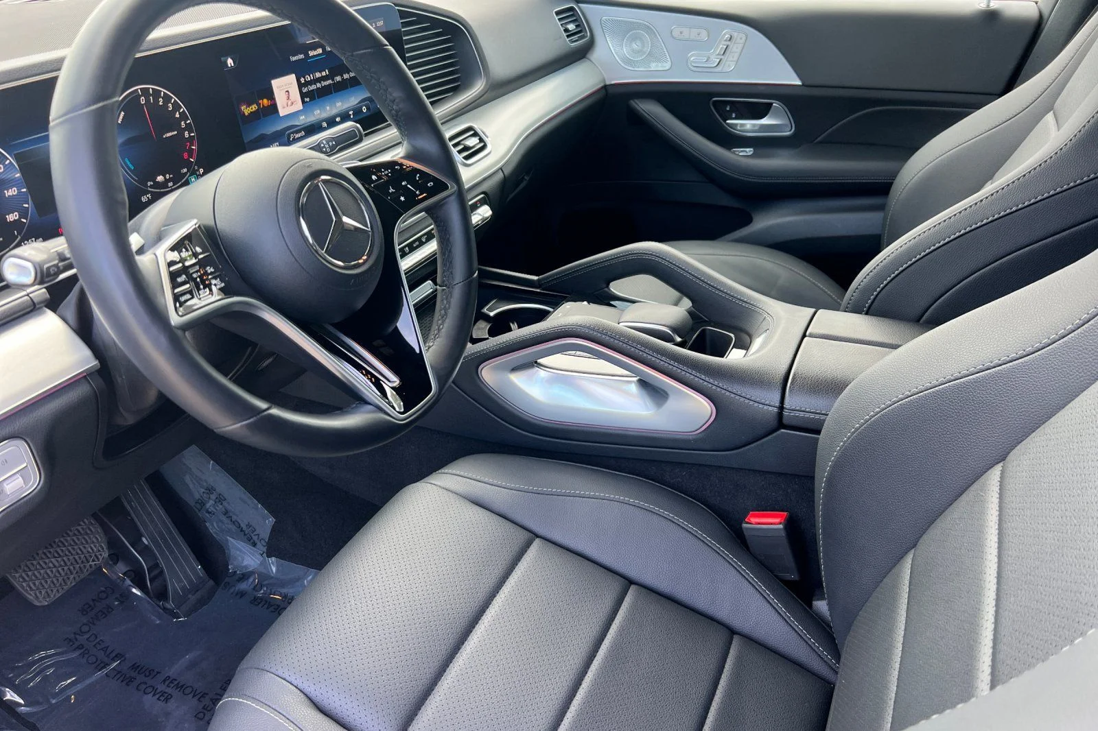 Used 2025 Gray Mercedes-Benz GLE 450e image 13