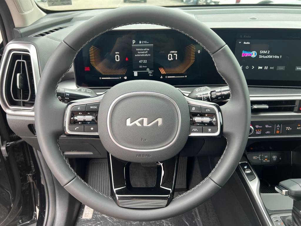 2025 Kia Sorento S - Photo 17