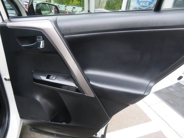 Used 2017 Blizzard Pearl Toyota Limited image 9