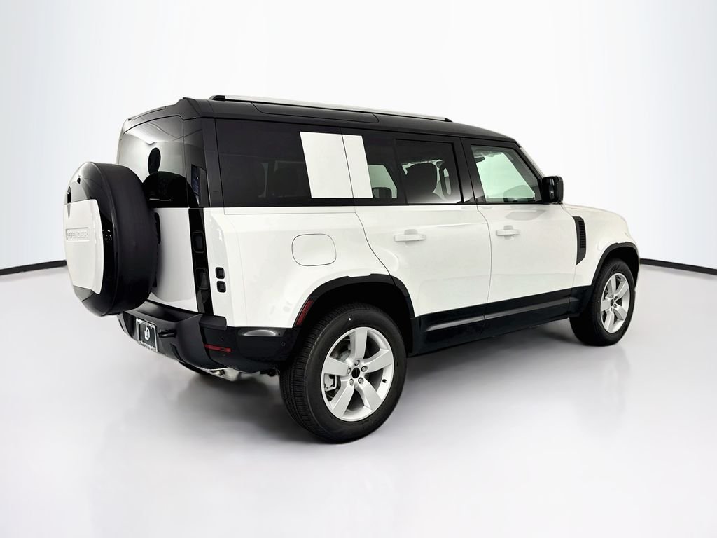 New 2026 Fuji White Land Rover X-Dynamic SE image 5