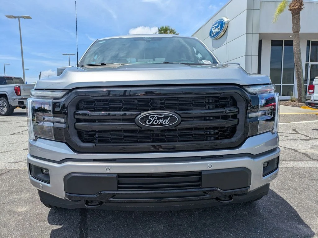 New 2026 Iconic Silver Metallic Ford Lariat image 9